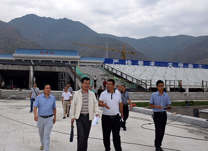 省、市聯(lián)合工作組蒞臨階州廣場檢查指導(dǎo)工作